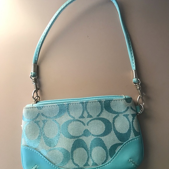 COACH wristlet - Picture 3 of 4